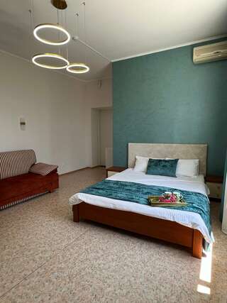 Гостиница Арзы Симеиз Классический четырехместный номер-4